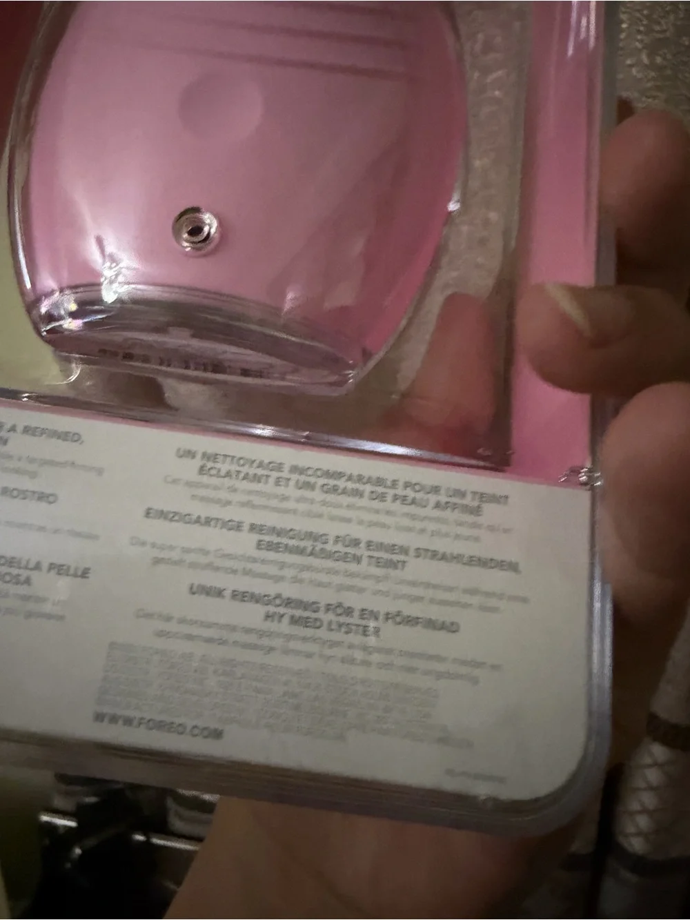 FOREO LUNA 3 Silicone Facial Cleansing Device - Pink